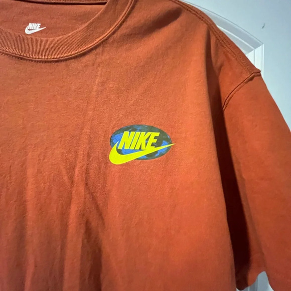 Imperfect (but cool) Nike Shirt - Medium - Picture 2 of 7